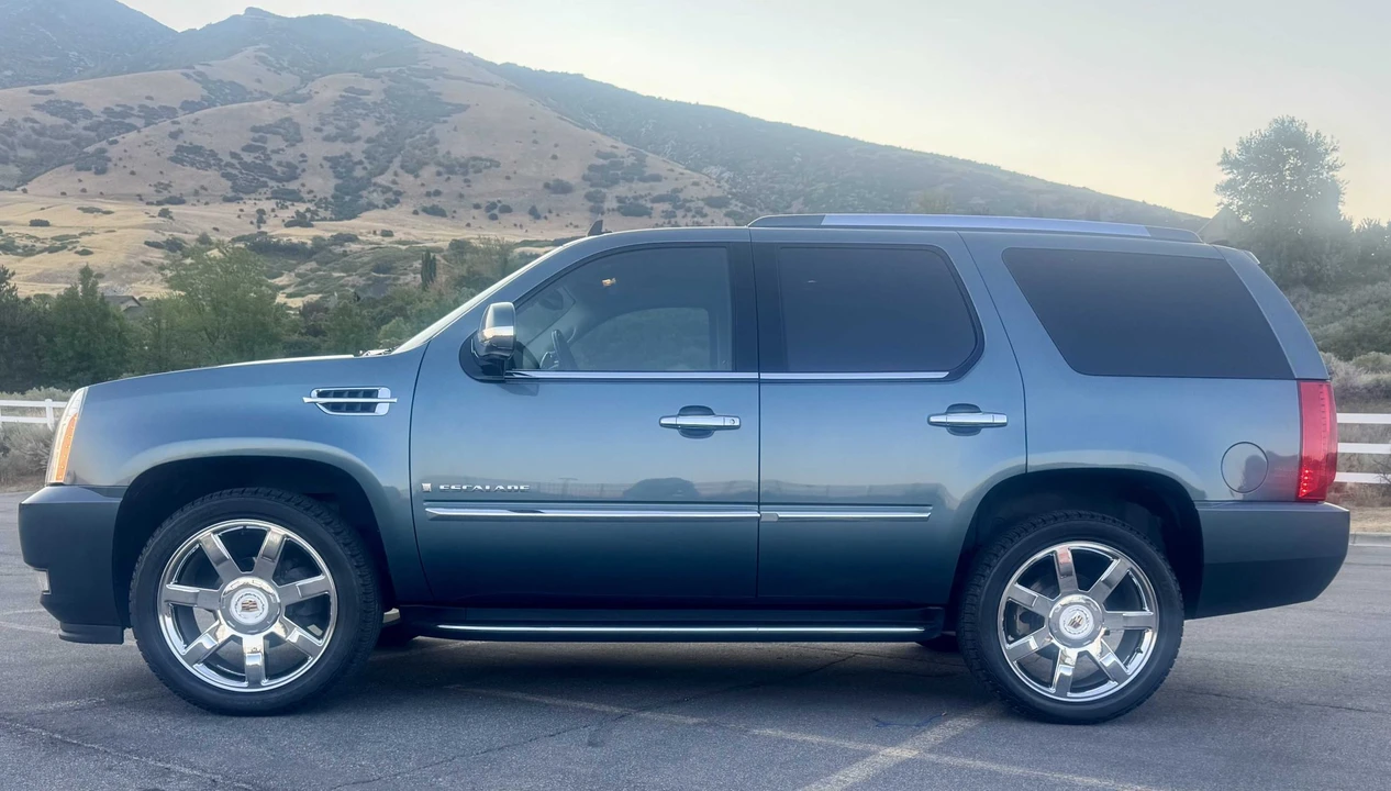 2009 Cadillac Escalade & EXT 3rd Gen - Image 7 of 31