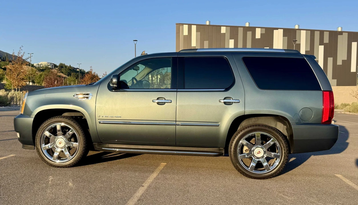 2009 Cadillac Escalade & EXT 3rd Gen - Image 9 of 31