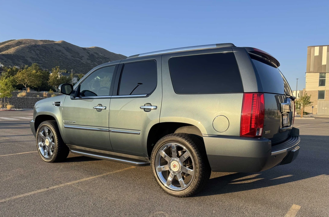 2009 Cadillac Escalade & EXT 3rd Gen - Image 12 of 31