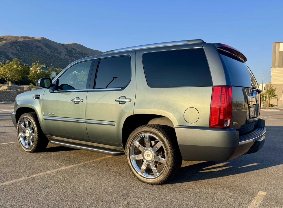 2009 Cadillac Escalade & EXT 3rd Gen - Image 11 of 31