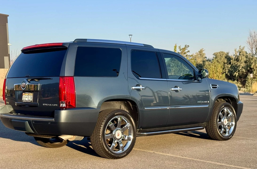 2009 Cadillac Escalade & EXT 3rd Gen - Image 15 of 31