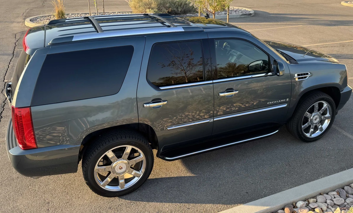 2009 Cadillac Escalade & EXT 3rd Gen - Image 24 of 31