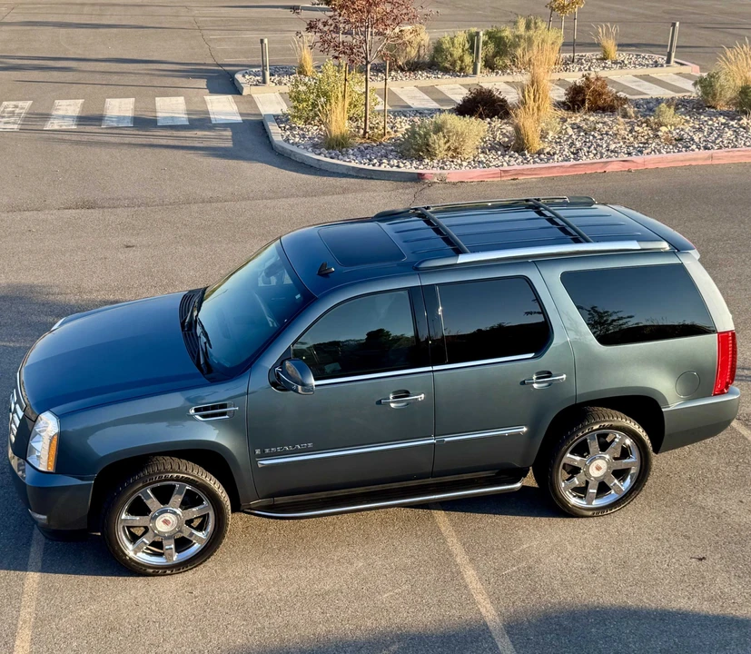 2009 Cadillac Escalade & EXT 3rd Gen - Image 5 of 31