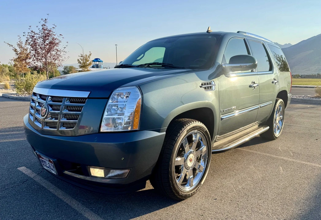 2009 Cadillac Escalade & EXT 3rd Gen - Image 3 of 31