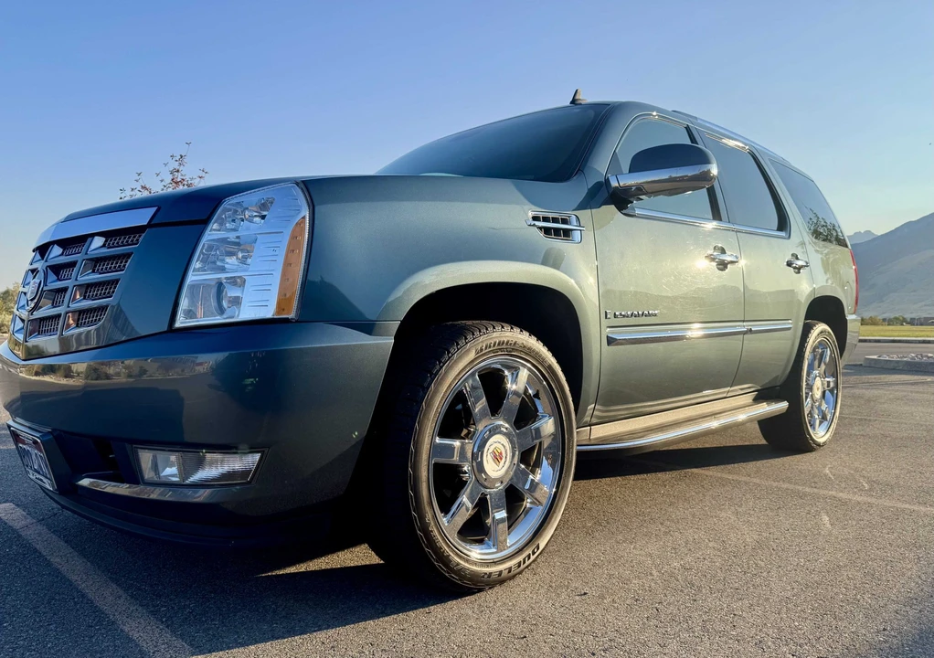 2009 Cadillac Escalade & EXT 3rd Gen - Image 4 of 31