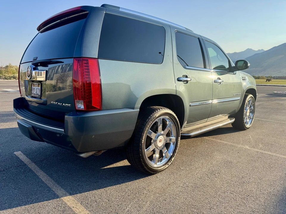2009 Cadillac Escalade & EXT 3rd Gen - Image 19 of 31