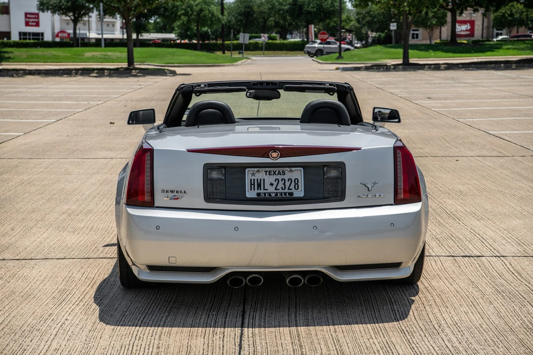 2009 Cadillac XLR-V - Image 17 of 31