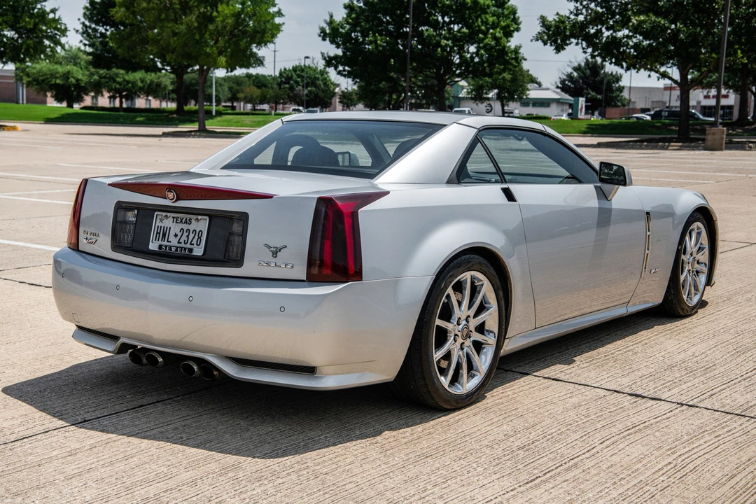 2009 Cadillac XLR-V - Image 6 of 31