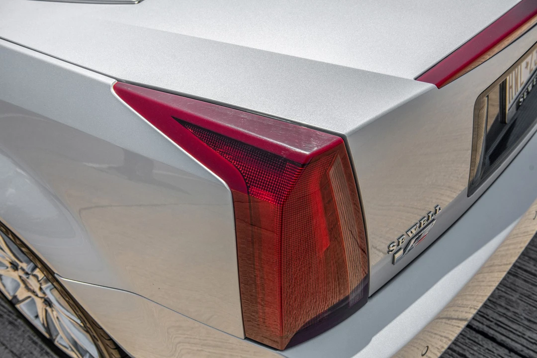 2009 Cadillac XLR-V - Image 29 of 31