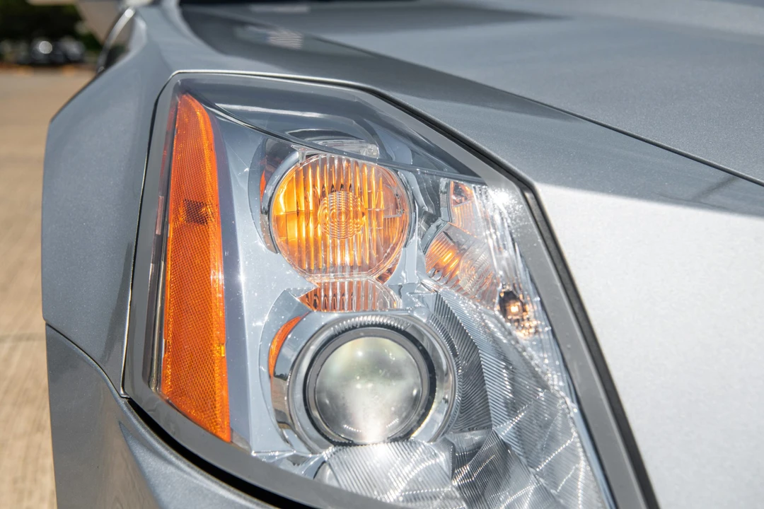 2009 Cadillac XLR-V - Image 24 of 31