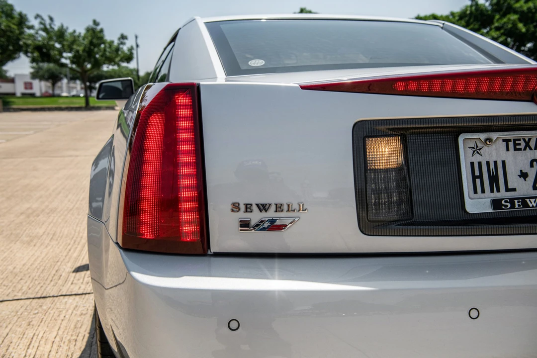 2009 Cadillac XLR-V - Image 22 of 31