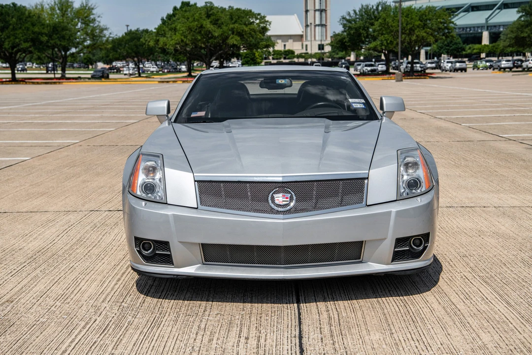 2009 Cadillac XLR-V - Image 4 of 31