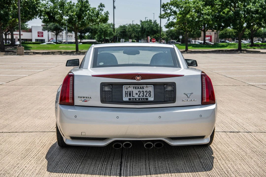 2009 Cadillac XLR-V - Image 7 of 31