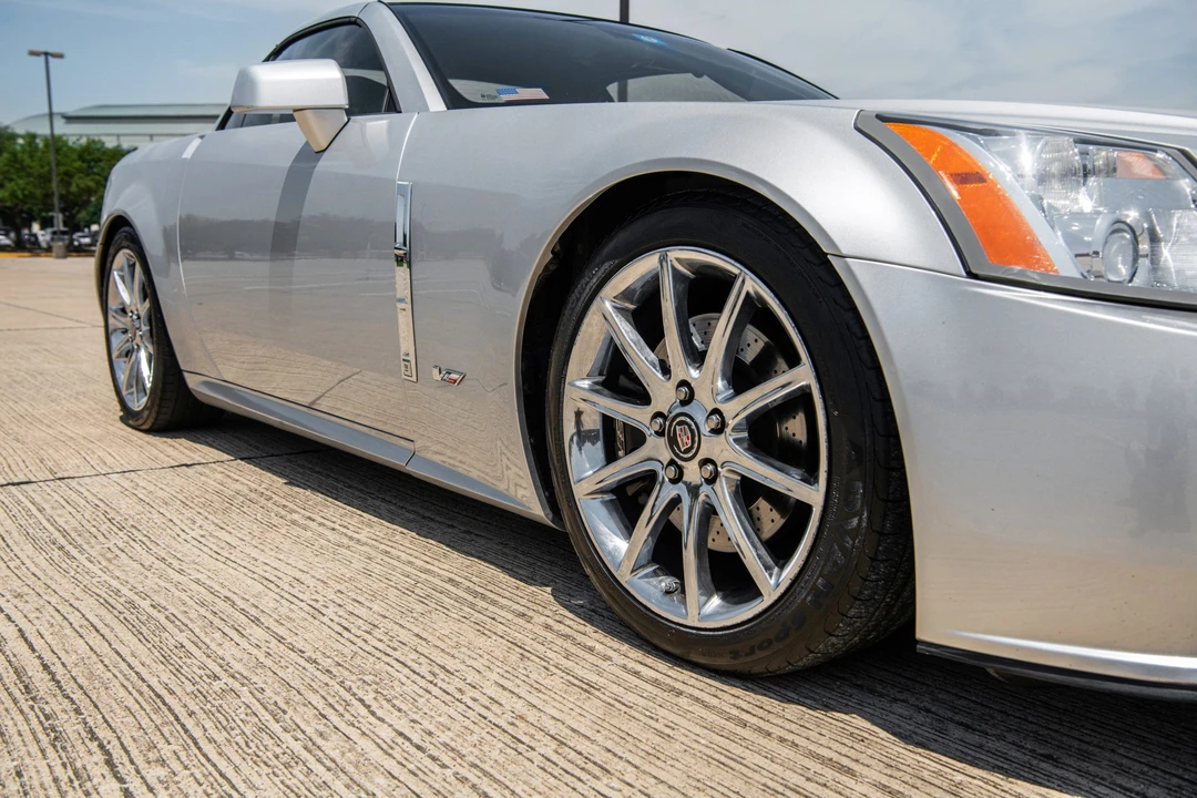 2009 Cadillac XLR-V - Image 19 of 31