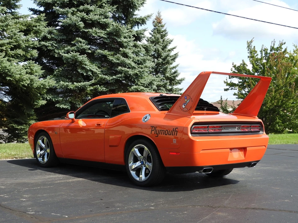 2009 Dodge Challenger 3rd Gen - Image 7 of 31