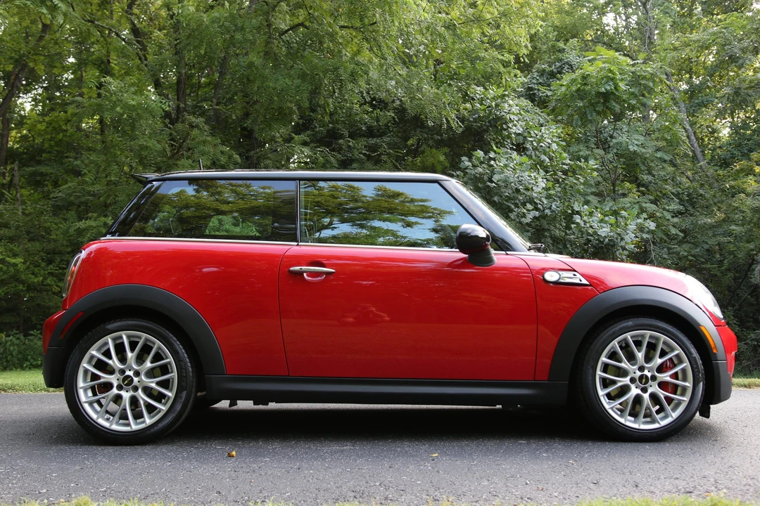 2009 Mini Mini John Cooper Works 2nd Gen - Image 17 of 31