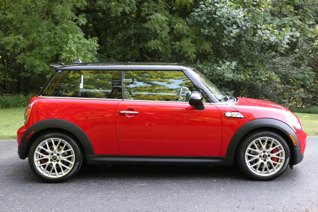 2009 Mini Mini John Cooper Works 2nd Gen - Image 16 of 31