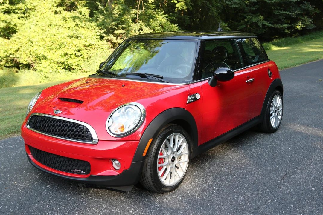 2009 Mini Mini John Cooper Works 2nd Gen - Image 2 of 31