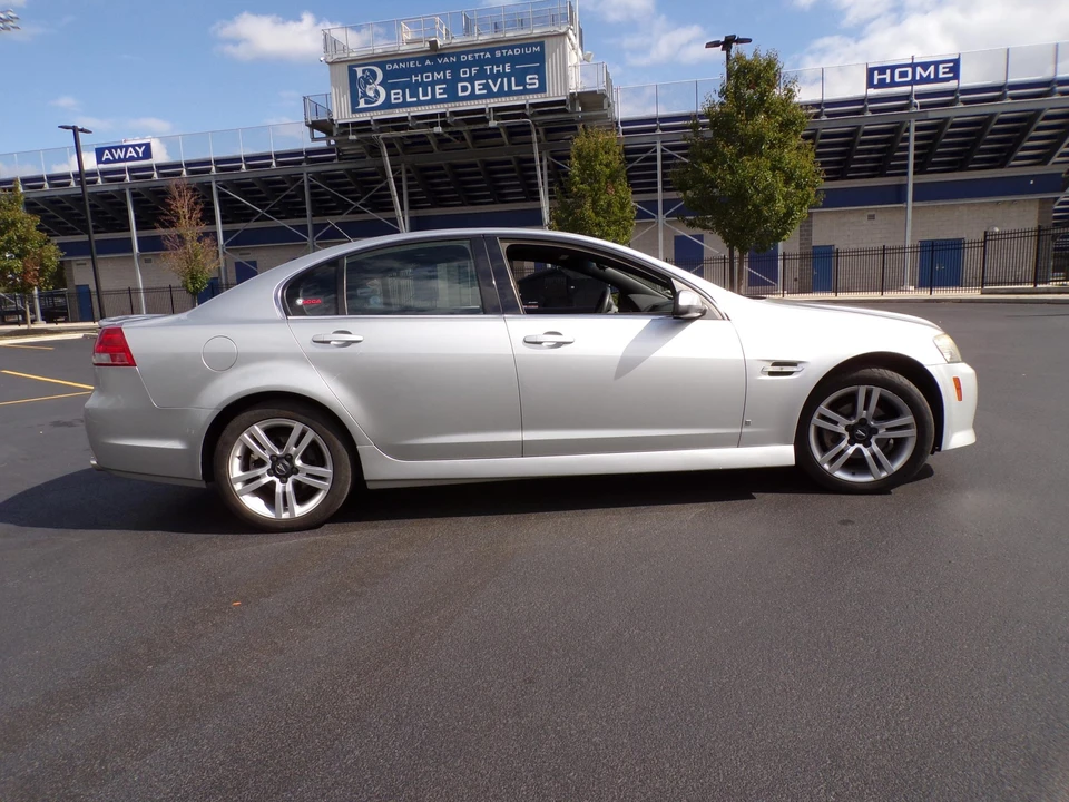 2009 Pontiac G8 - Image 14 of 31