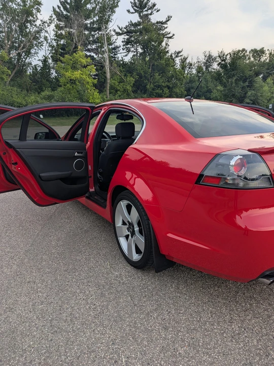 2009 Pontiac G8 - Image 11 of 31