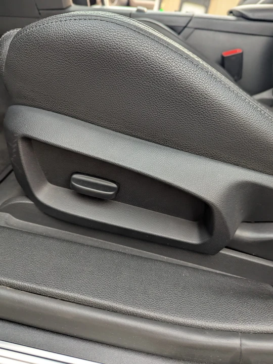 2009 Pontiac G8 - Image 17 of 31