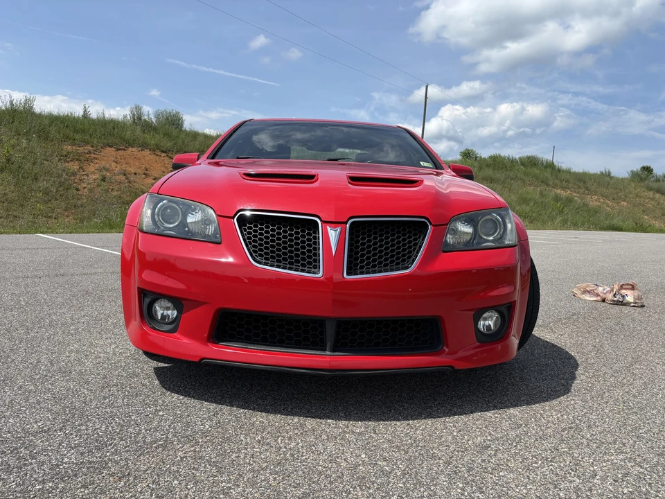 2009 Pontiac G8 - Image 2 of 31