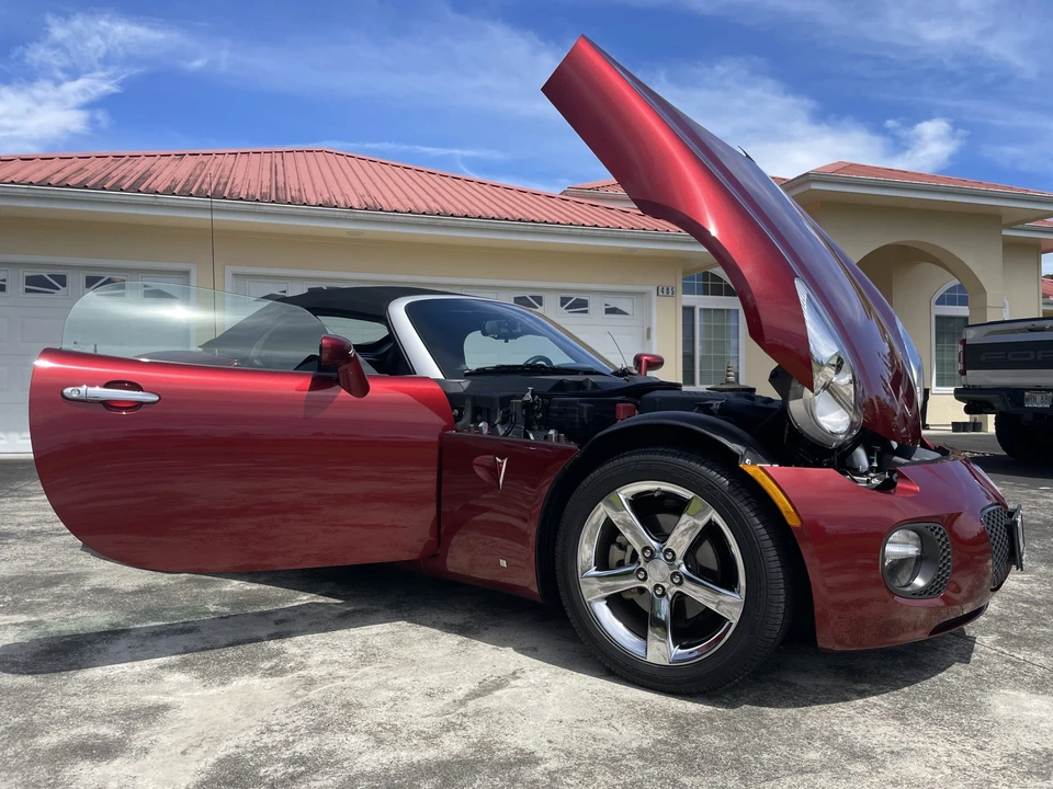 2009 Pontiac Solstice GXP - Image 15 of 31