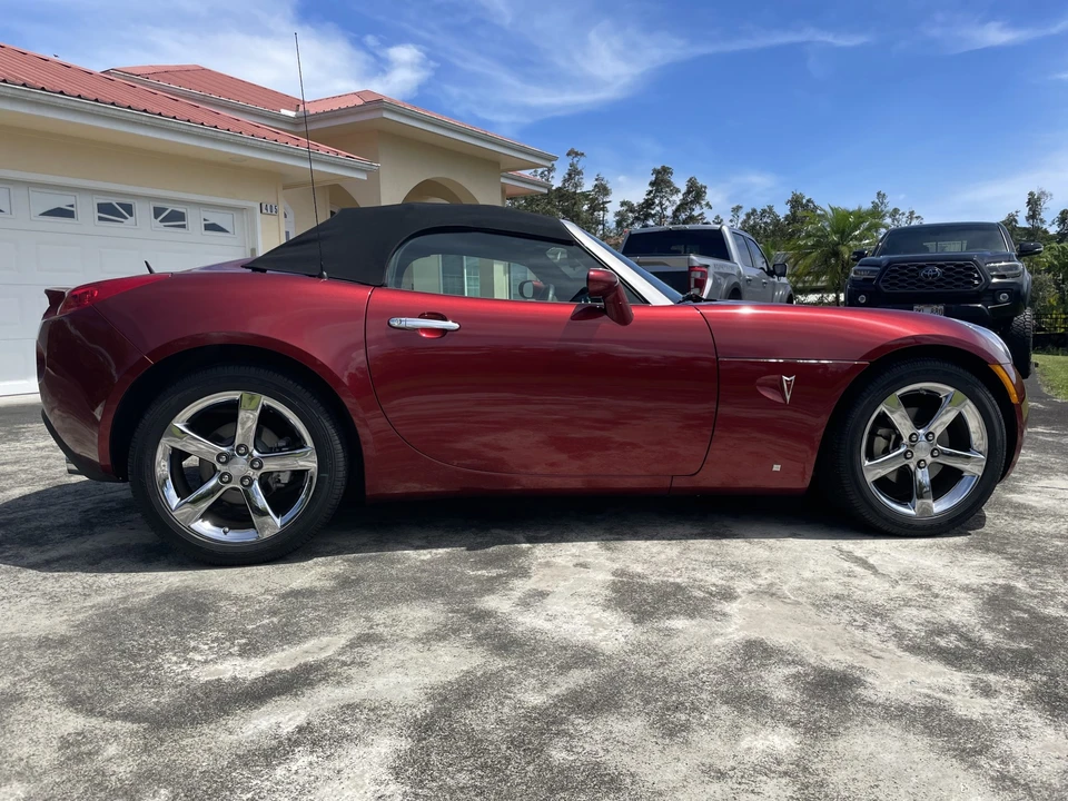 2009 Pontiac Solstice GXP - Image 4 of 31
