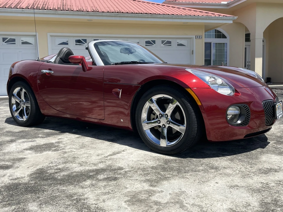 2009 Pontiac Solstice GXP - Image 13 of 31