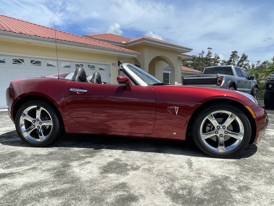 2009 Pontiac Solstice GXP - Image 12 of 31