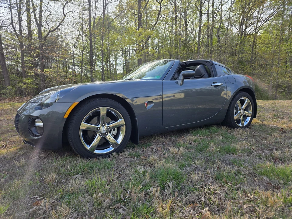 2009 Pontiac Solstice GXP - Image 5 of 31