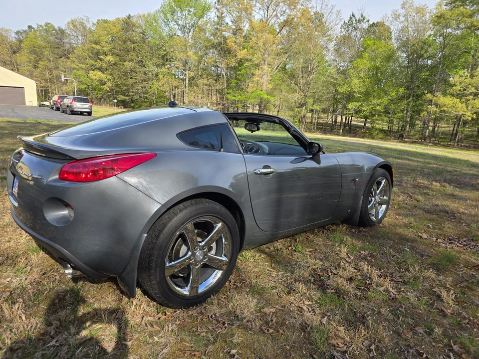 2009 Pontiac Solstice GXP - Image 10 of 31