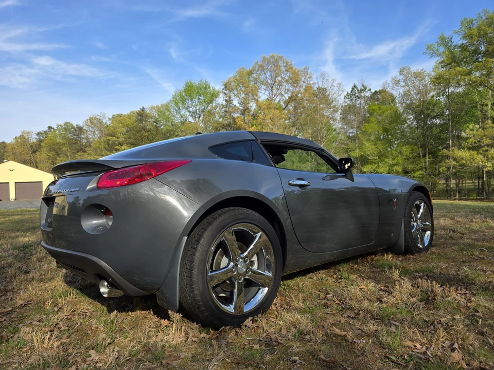 2009 Pontiac Solstice GXP - Image 22 of 31