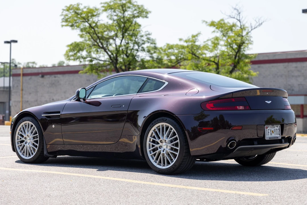 2010 Aston Martin V8 Vantage (2006-2017) - Image 6 of 31