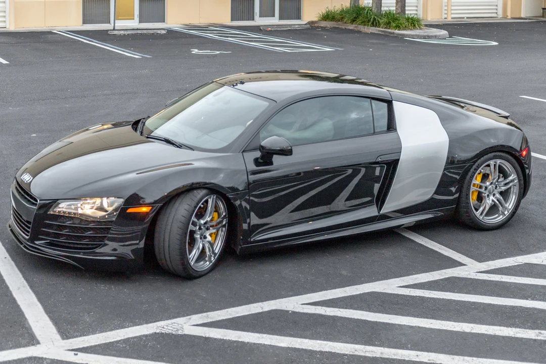 2010 Audi 42 R8 - Image 7 of 31