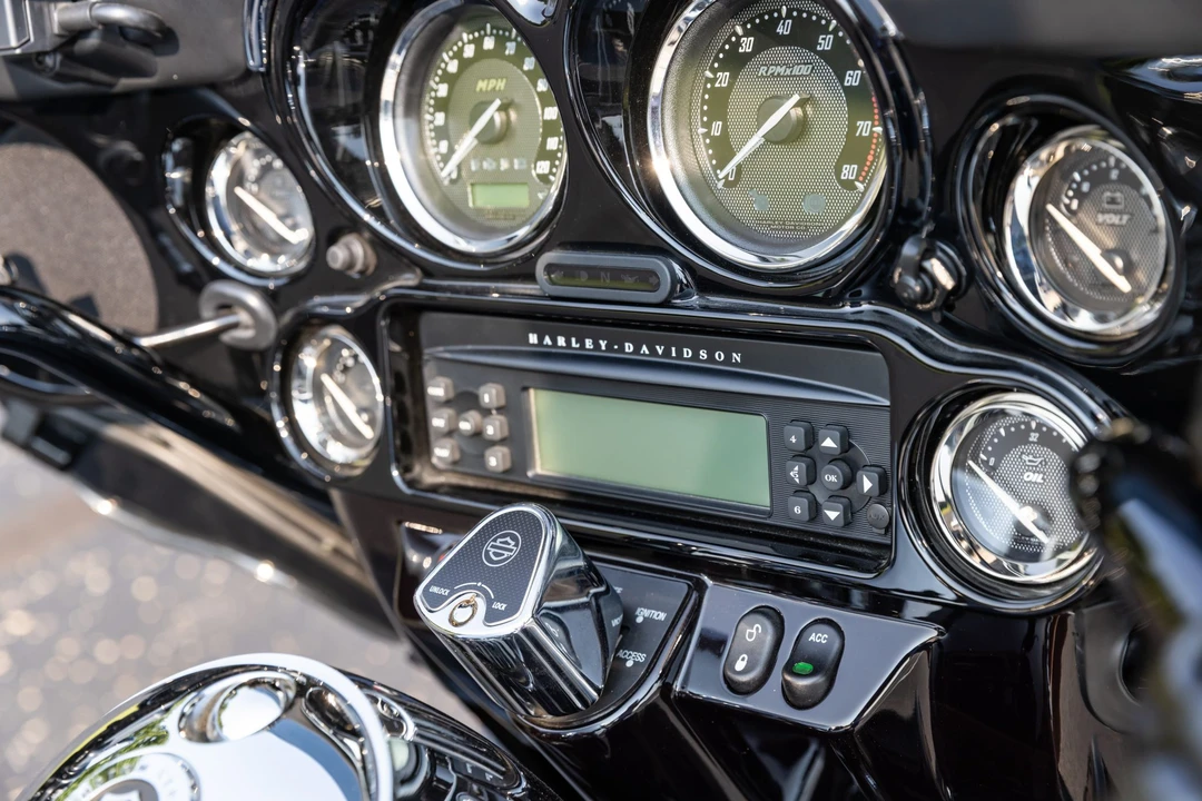 2010 Harley-Davidson CVO - Image 29 of 31