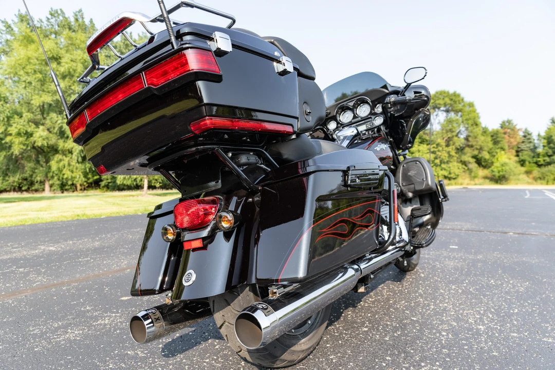 2010 Harley-Davidson CVO - Image 13 of 31