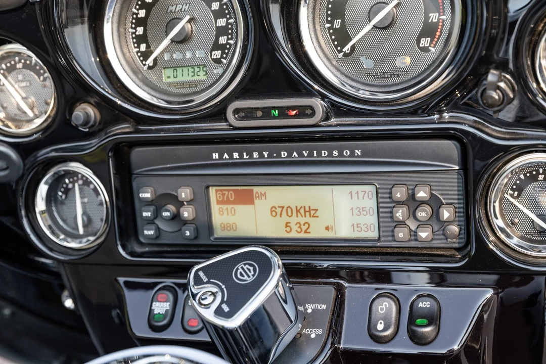 2010 Harley-Davidson CVO - Image 24 of 31