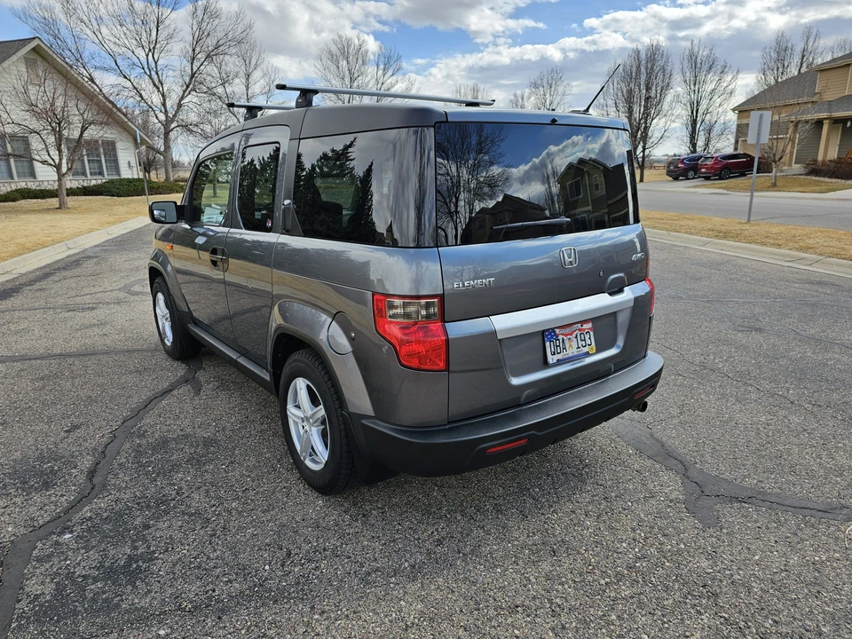 2010 Honda Element - Image 7 of 31
