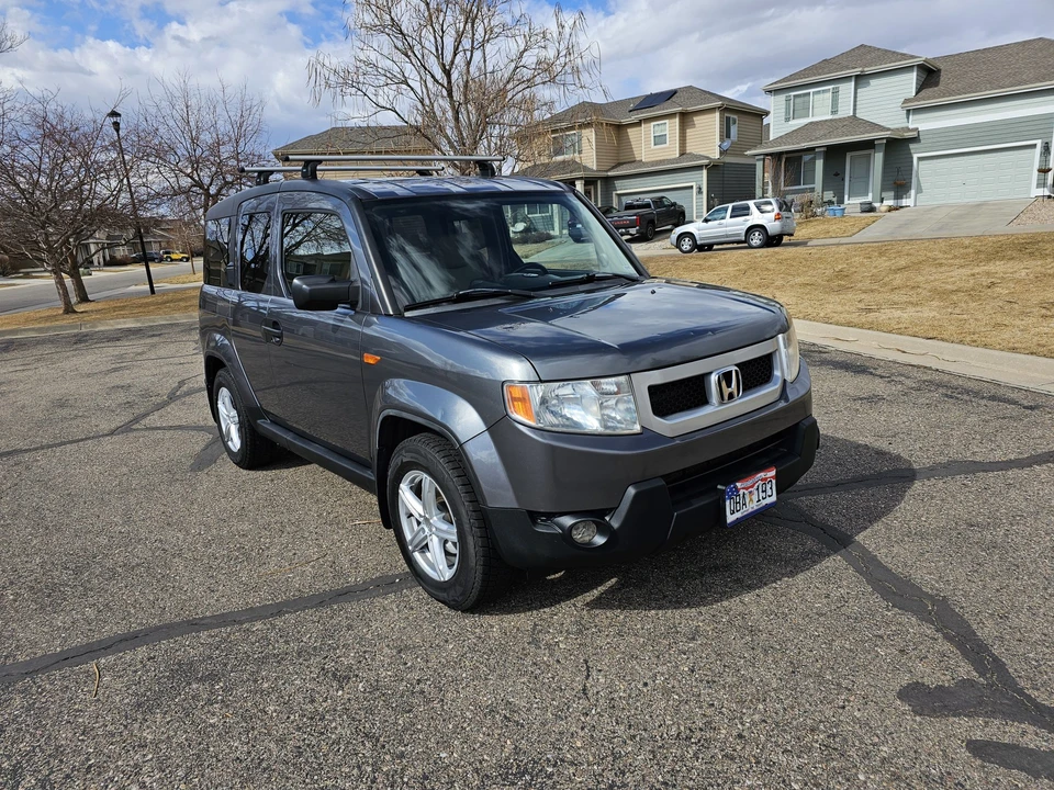 2010 Honda Element - Image 2 of 31