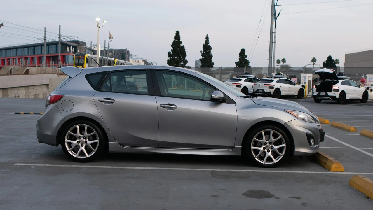 2010 Mazda Mazdaspeed 3 2nd Gen - Image 13 of 31