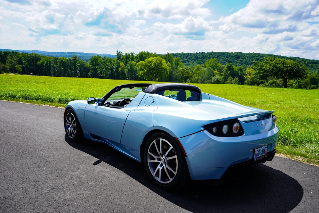 2010 Tesla Roadster - Image 15 of 31