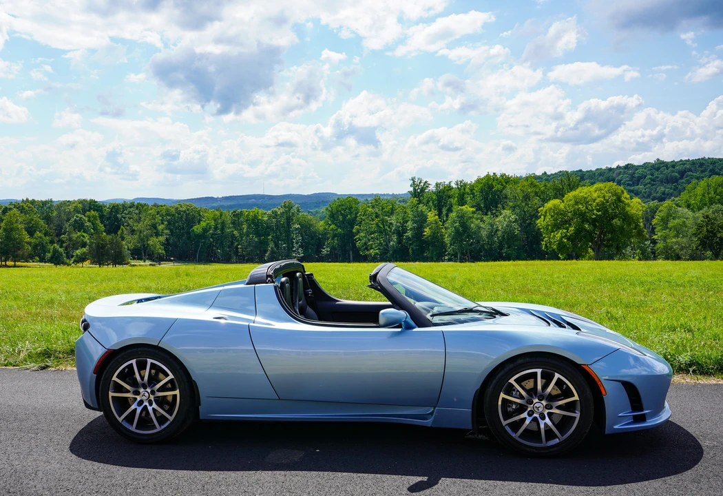 2010 Tesla Roadster - Image 26 of 31
