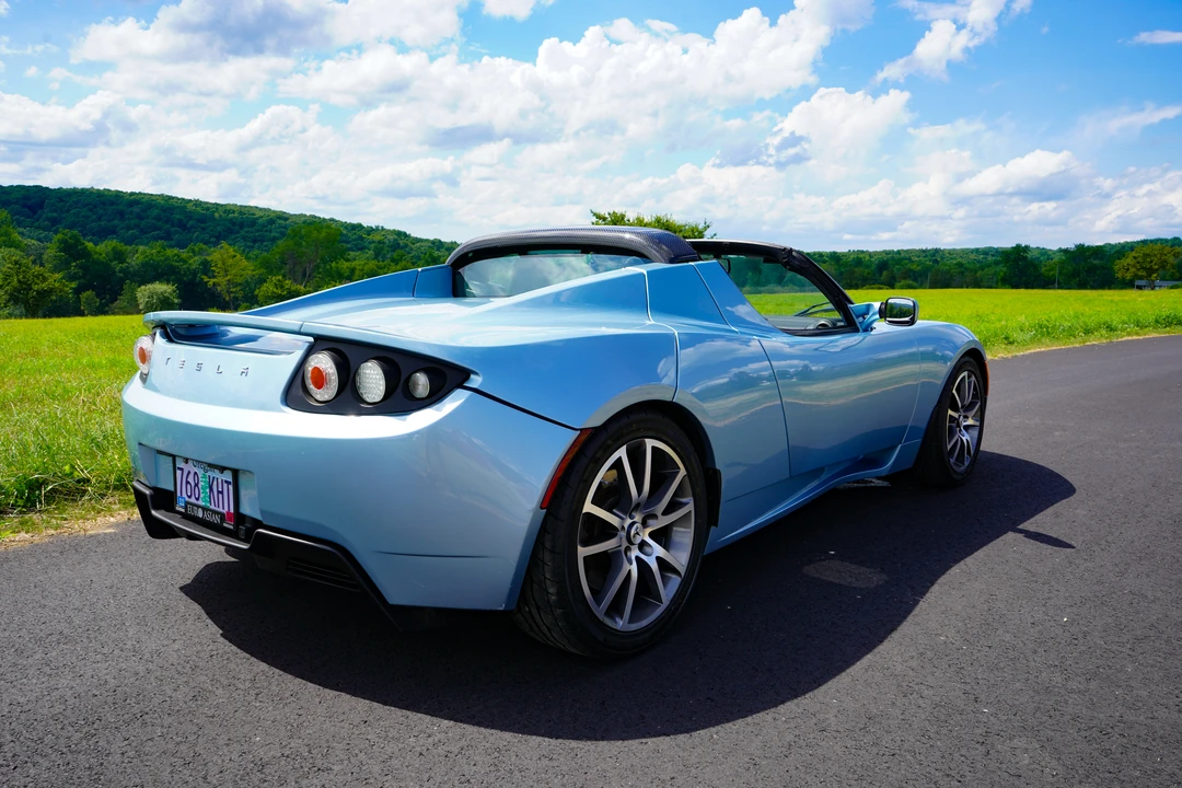 2010 Tesla Roadster - Image 23 of 31