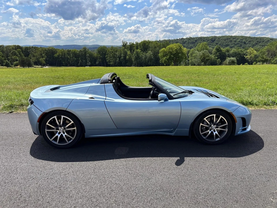 2010 Tesla Roadster - Image 30 of 31