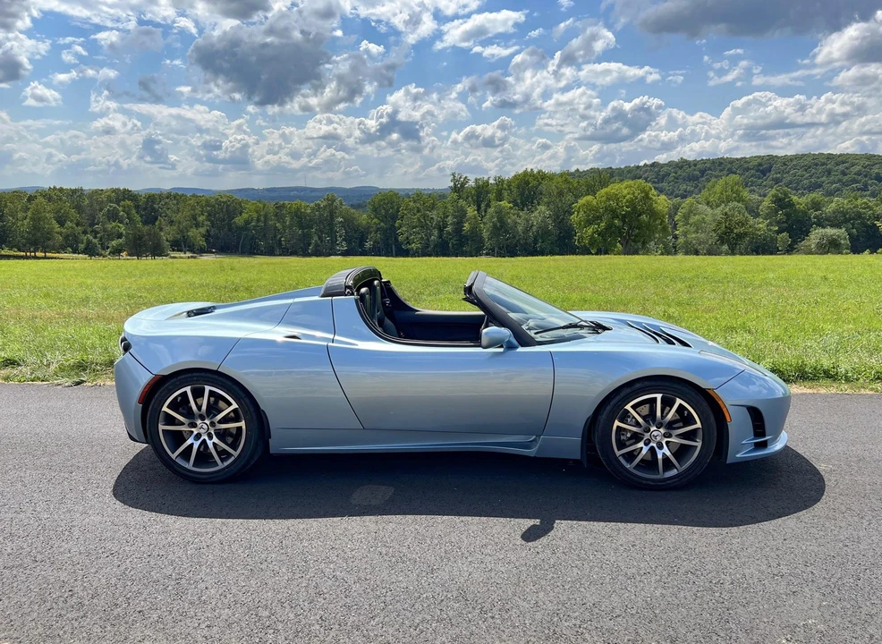 2010 Tesla Roadster - Image 28 of 31