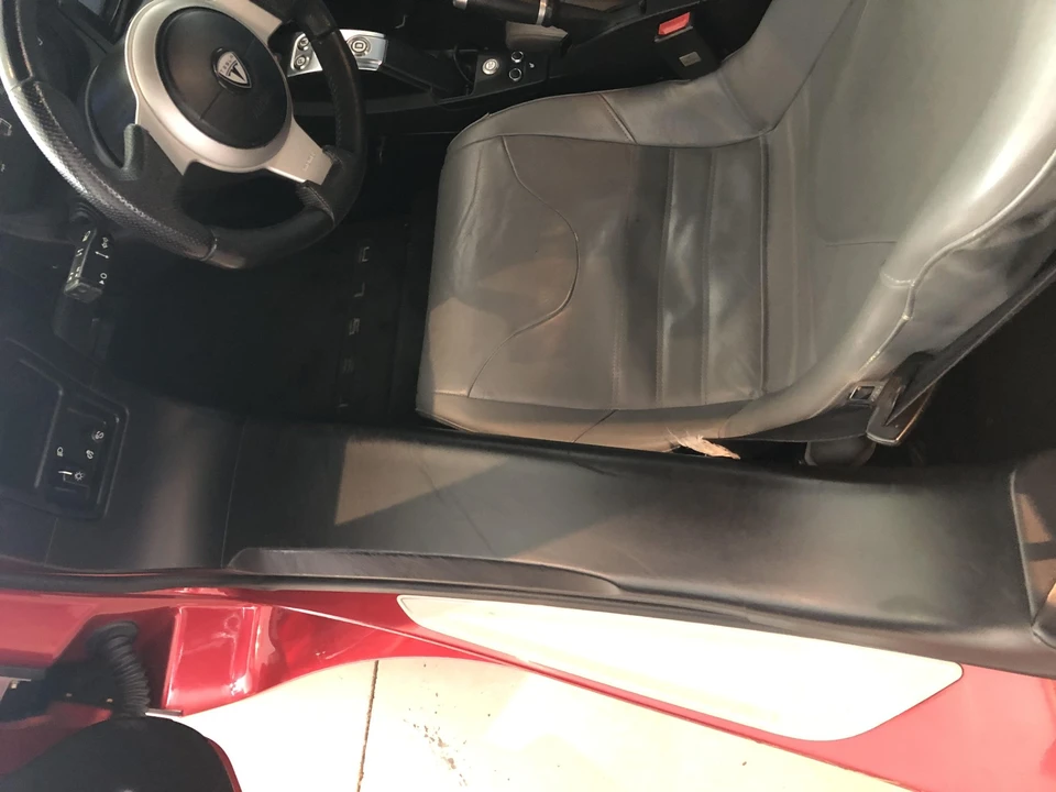 2010 Tesla Roadster - Image 25 of 31