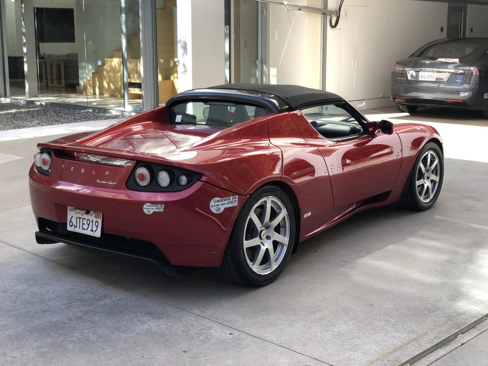 2010 Tesla Roadster - Image 12 of 31
