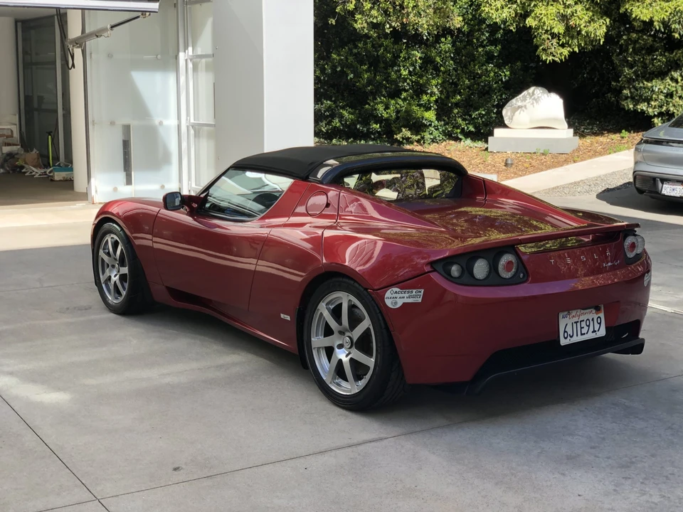 2010 Tesla Roadster - Image 8 of 31
