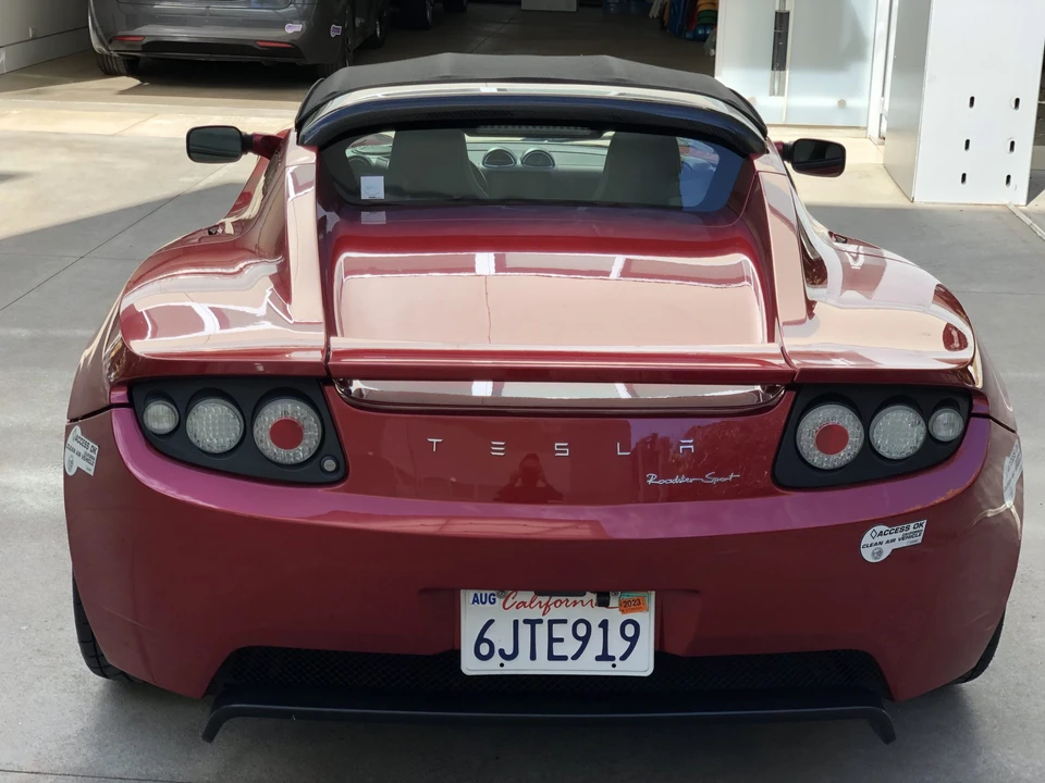 2010 Tesla Roadster - Image 9 of 31